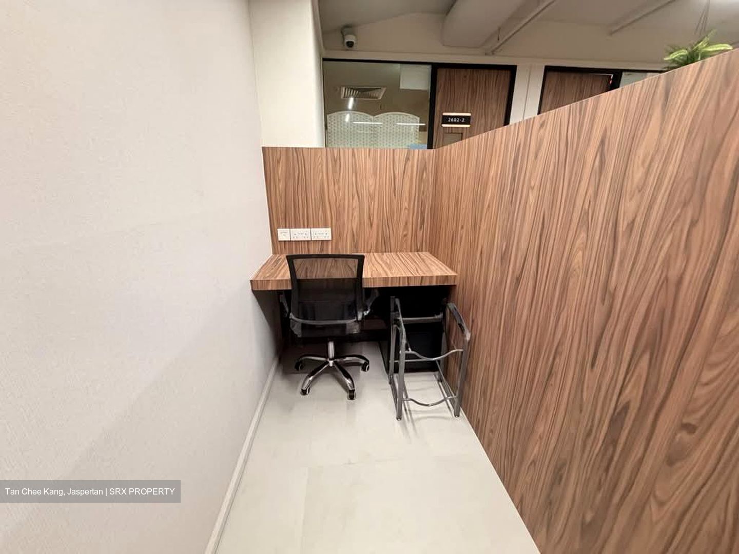 International Plaza (D2), Office #572116991